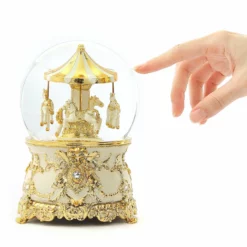 Golden Carousel Musical Water Globe -gifts sale GG 54064 EB hand1 1939 xl